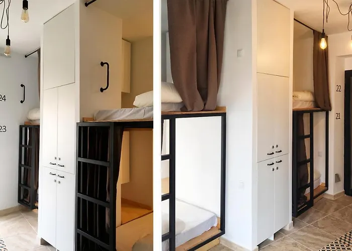 Hostel Numero Trece - Free Towels, Coffee & Tea, Remote Check-In (Adults Only)